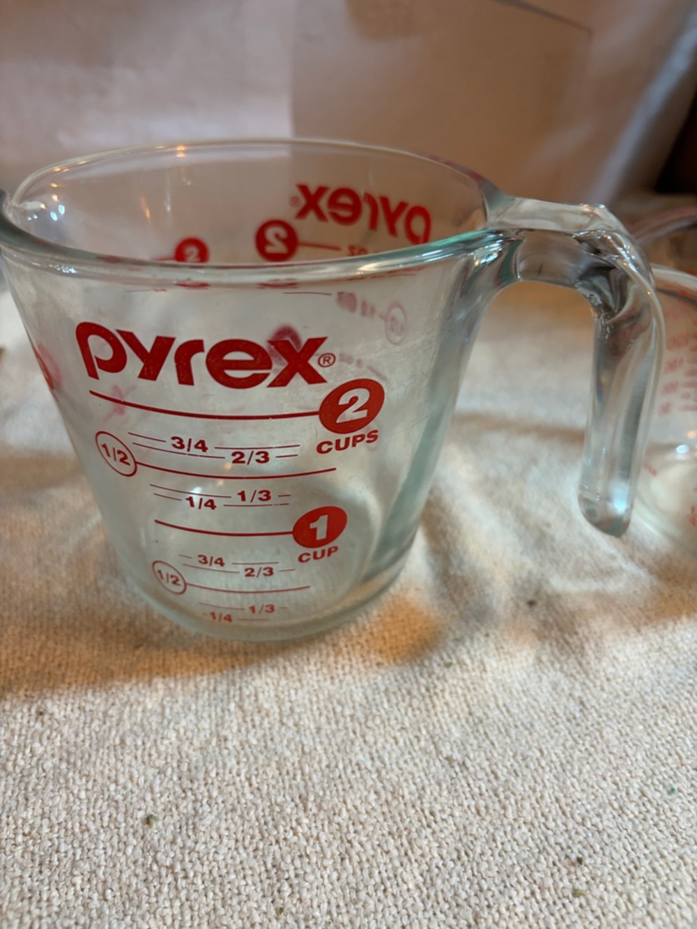 Vintage PYREX Measuring Cup Set (2) - 1 Cup & 2 Cup - USA Borosilicate Glass - Picture 3 of 13